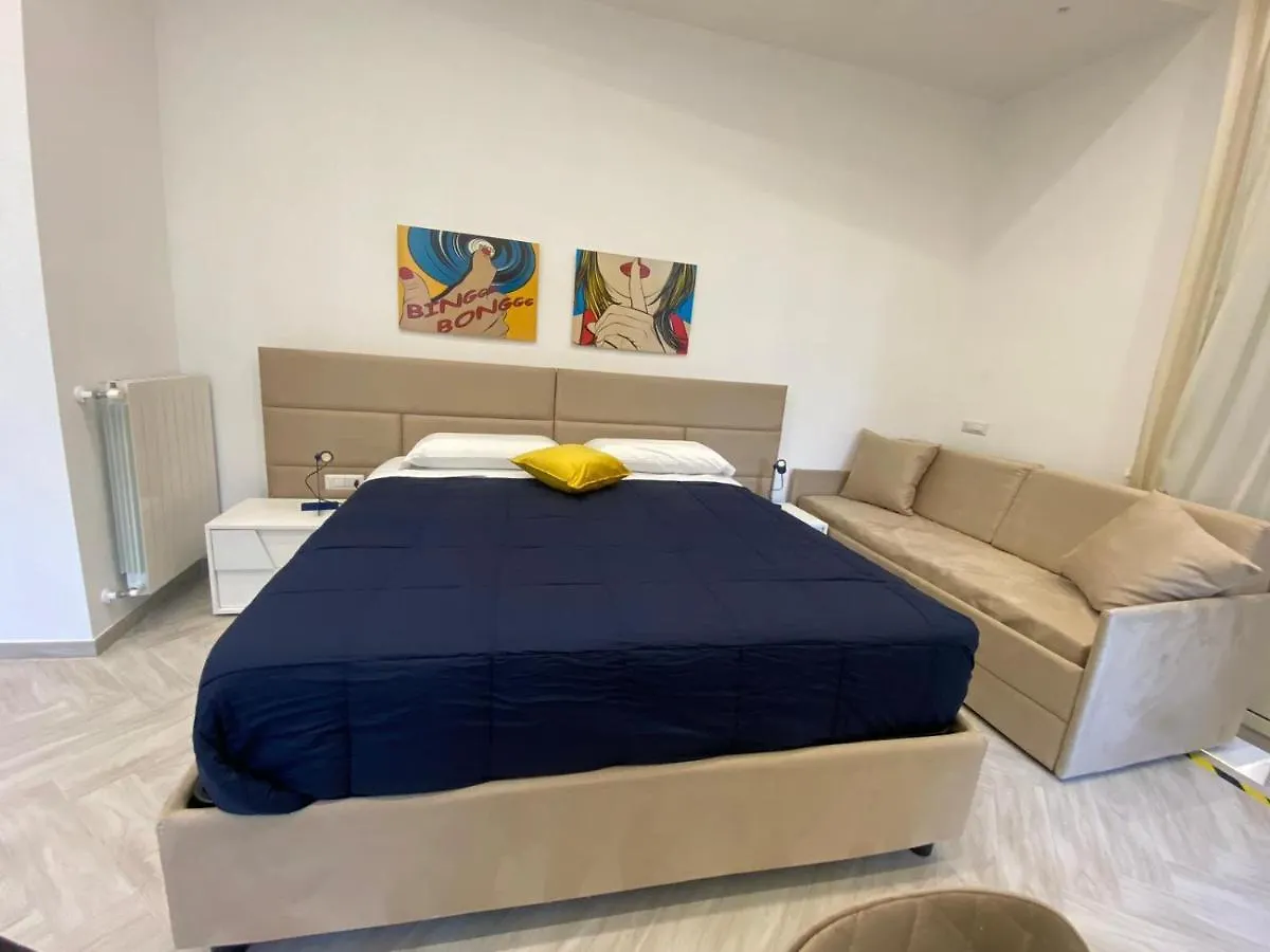 Flo' Hotel Naples Italy
